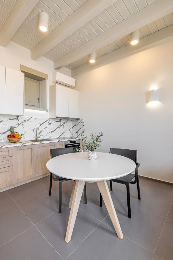 Chalki Sunrise Suites Esterno foto